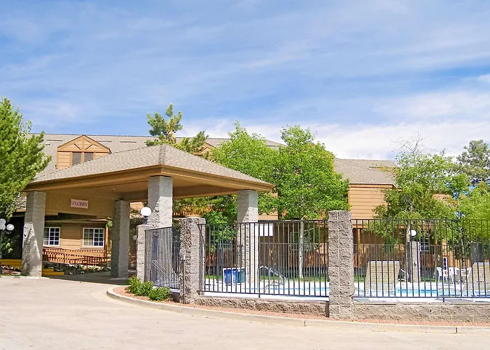 Comfort South I-17 Inn 5*